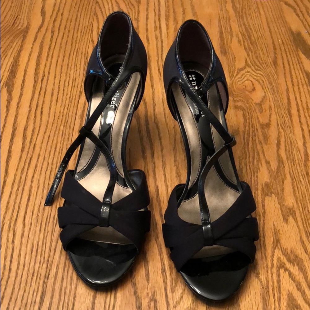 Black strap heeled sandals